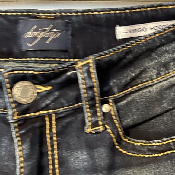 Daytrip Jeans from Buckle 27 Long - Picture 2 of 5
